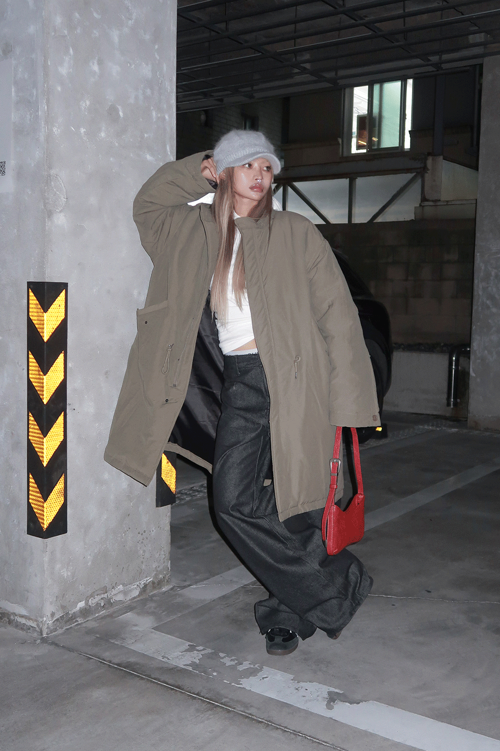 위위미유 LONG FISHTAIL PADDING / 롱 피쉬테일 패딩