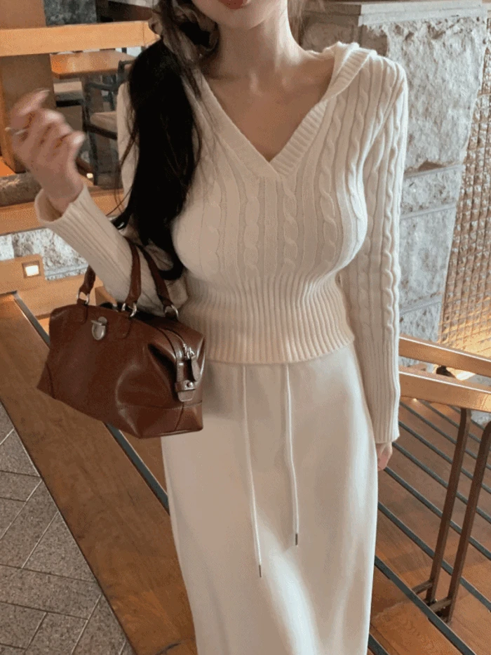 (주문폭주🤍/허리잘록핏) 에스 케이블 후드 크롭 니트 (3color)