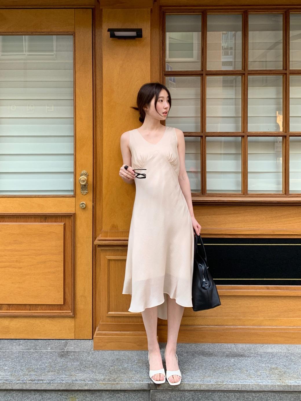 AS. Pure Unbalance Dress