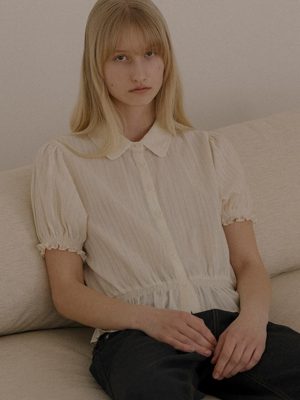 [05/19 예약배송] Frill collar crop blouse KNSS04BL07_Butter