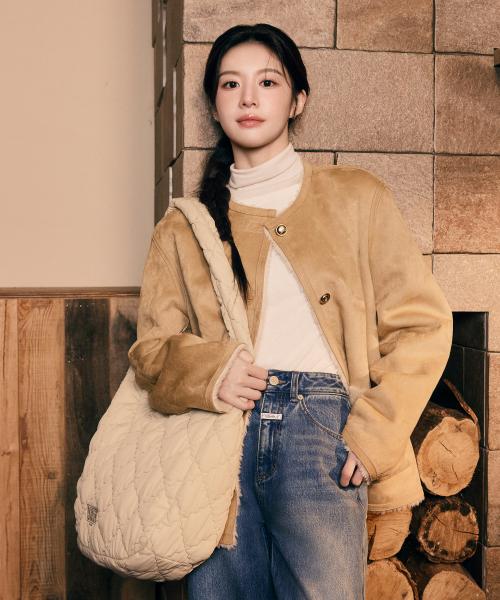 CLASSIC LOGO PADDING CROSS BAG beige