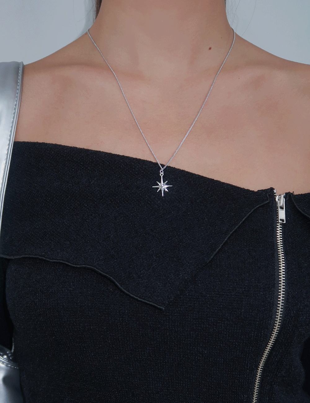 SILVER TWINKLE NECKLACE / 실버 트윙클 네크리스