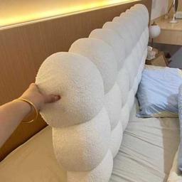 침대 헤드 쿠션 침대 등받이 엠보싱 양털 쿠션-밀크티