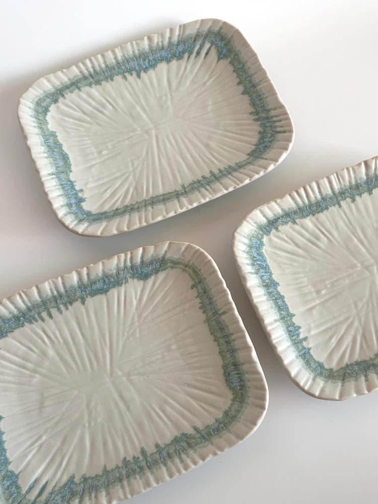 수스튜디오 Aurora plate 오로라 플레이트 심플한 디저트 카페 접시