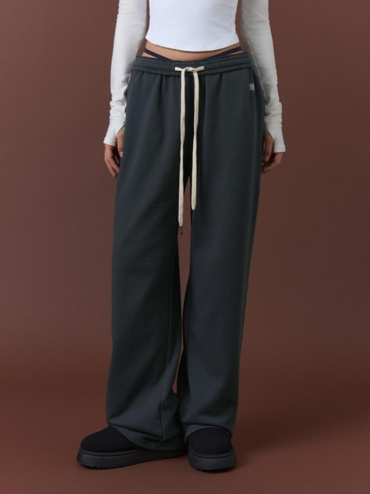 에센셜 스트레이트 팬츠