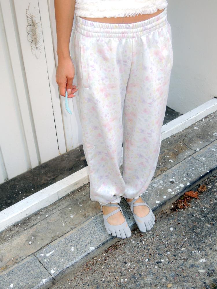 Floral Jogger Pants (플라워 조거 팬츠)