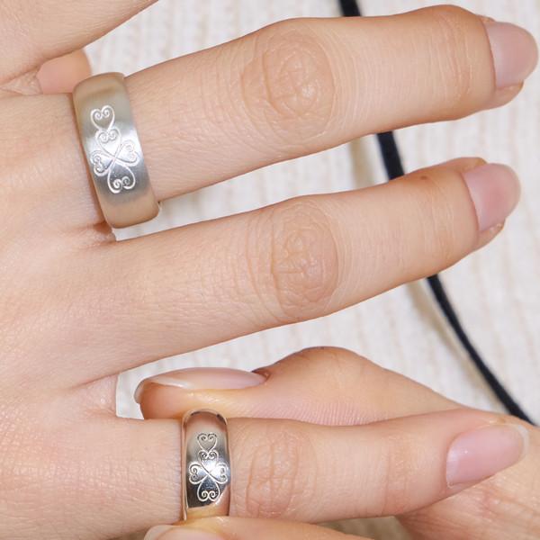 Mini Vintage cross ring