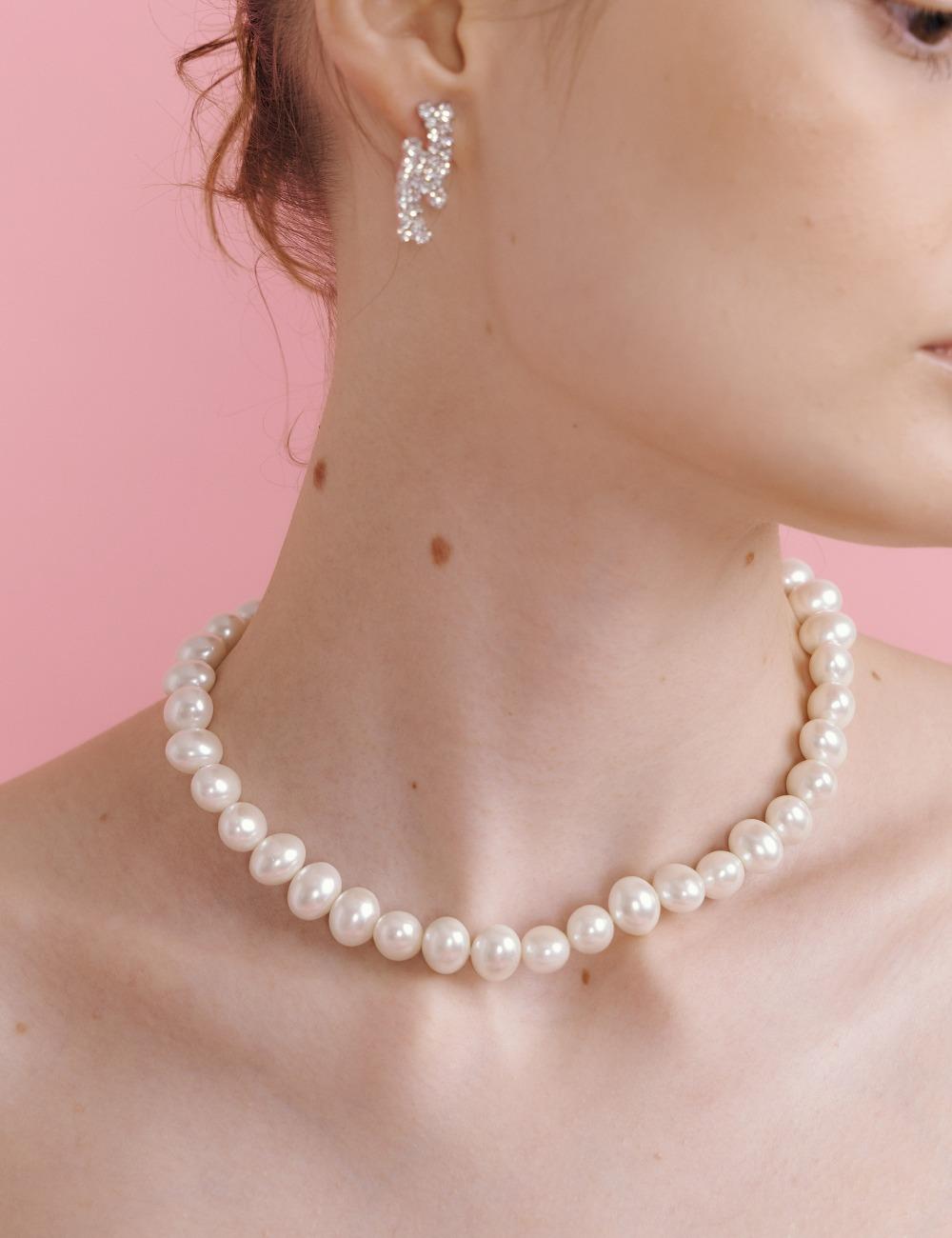 Oval pearl Necklace