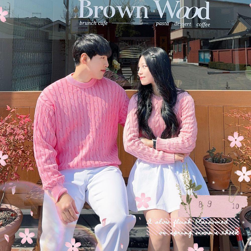 봄 츄잉 세미크롭 케이블 니트 피그먼트 오버핏 벚꽃 제주도 여행 커플시밀러룩