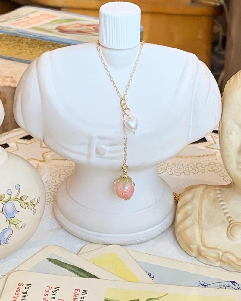 Peach Peach necklace