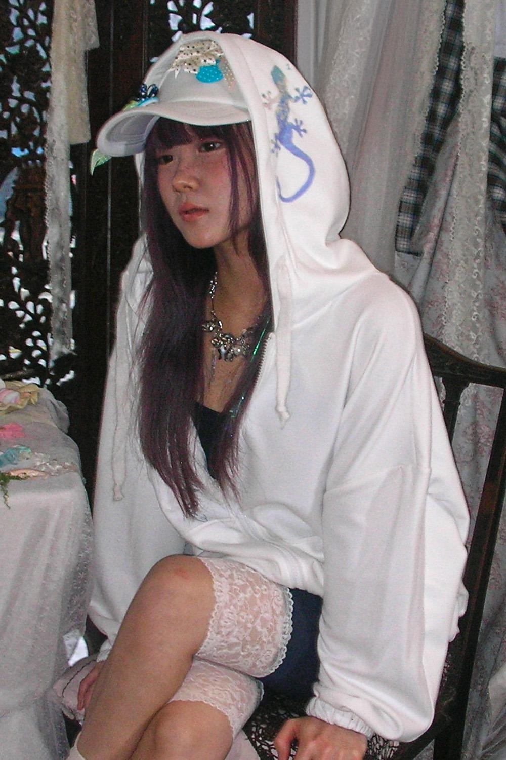 Dozzing hooded zip-up ( White )