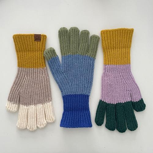 colorblock wool gloves