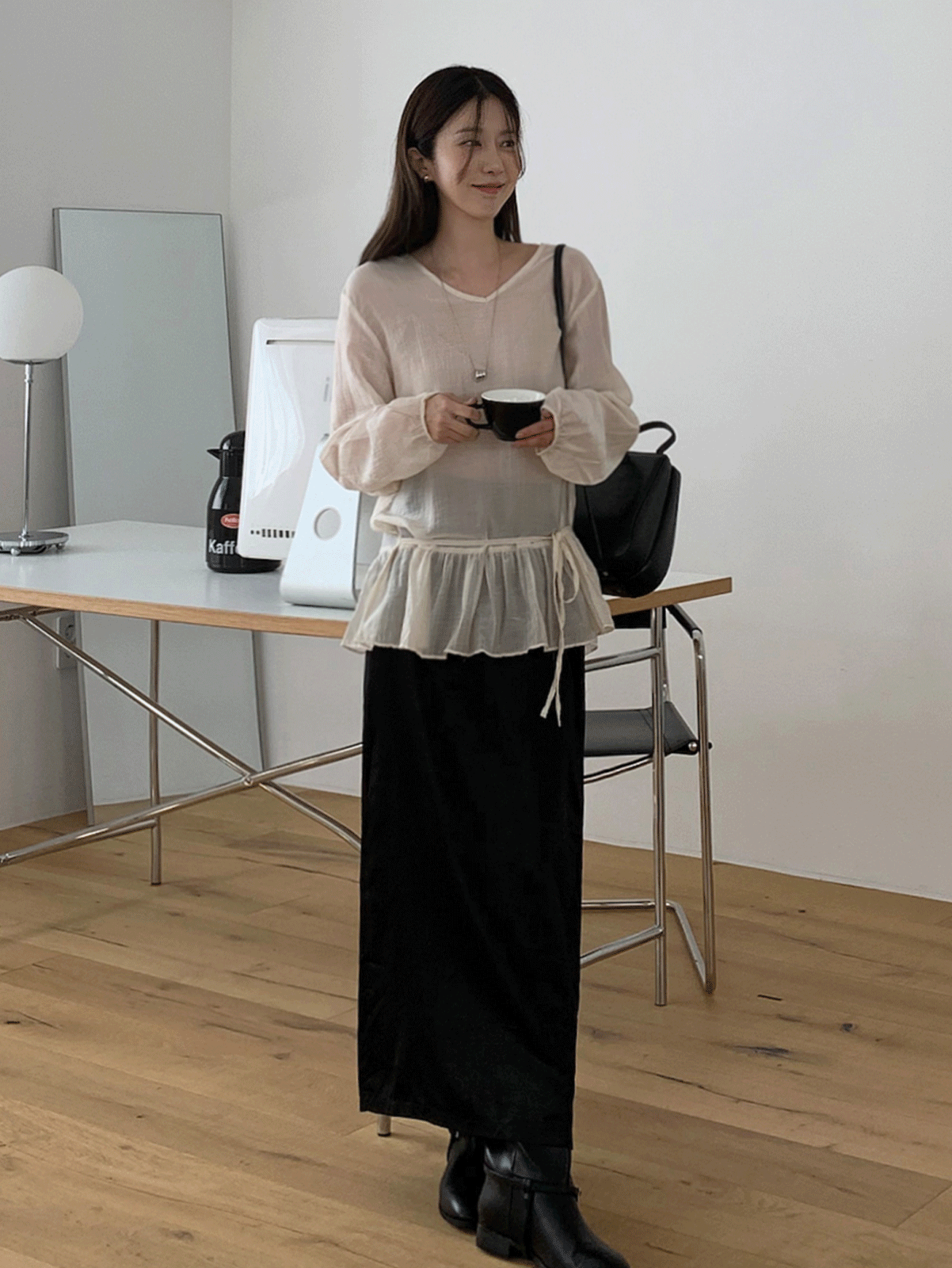 어리틀빗 awesome strap blouse (3color) 순차발송