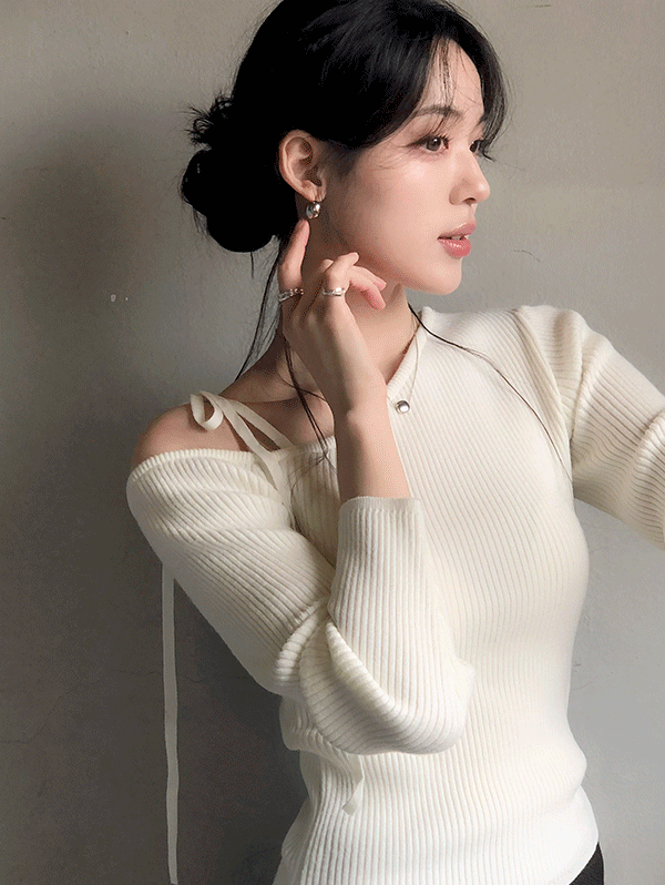 슬로우앤드 [러블리룩🖤] made. 벌스데이 언발리본 오프숄더니트 - 4 color