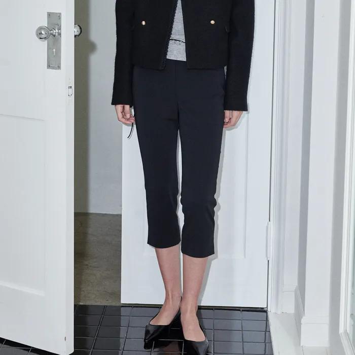 SLIM CAPRI PANTS_BLACK