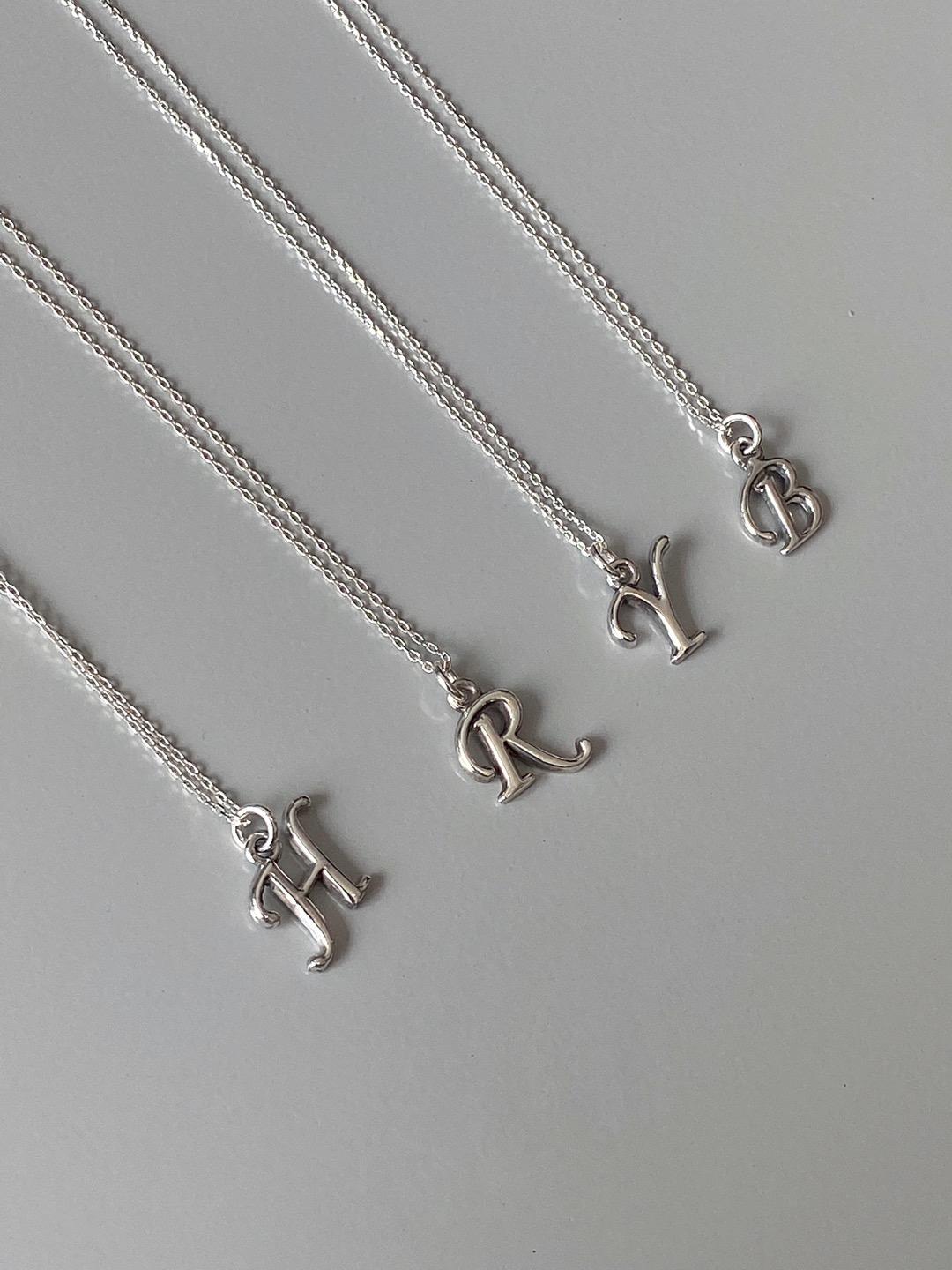아웃스퀘어 (925s1ilver) Antique initial necklace (A~Z) *구매할인*