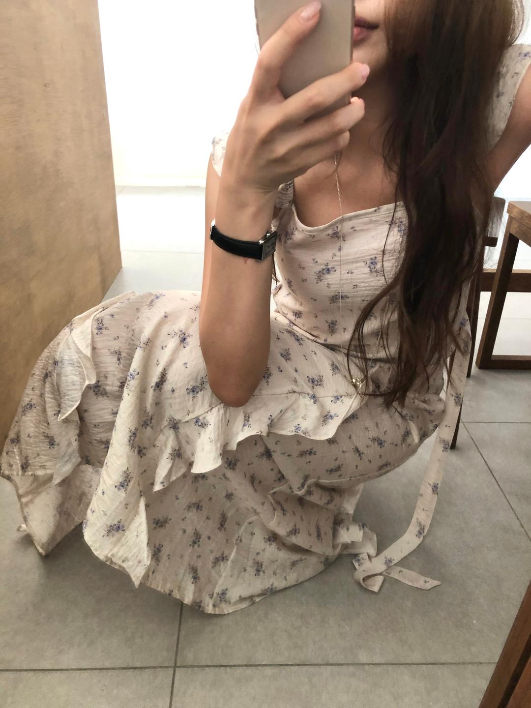 Violet frill ops-oatmeal
