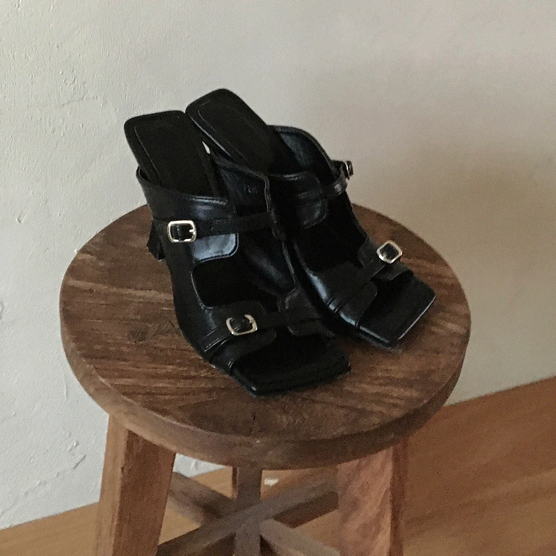 [✨오픈5%할인✨/화요일까지📢] 키메다 투 버클 스퀘어 샌드힐 - shoes