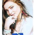 태연도 하고 나온 깃털귀걸이