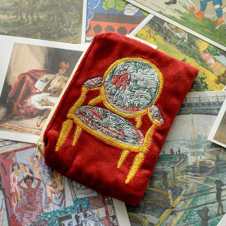 더와일드 '파리 산책\' 벨벳 카드 파우치 (앤티크 체어) Antique Chair