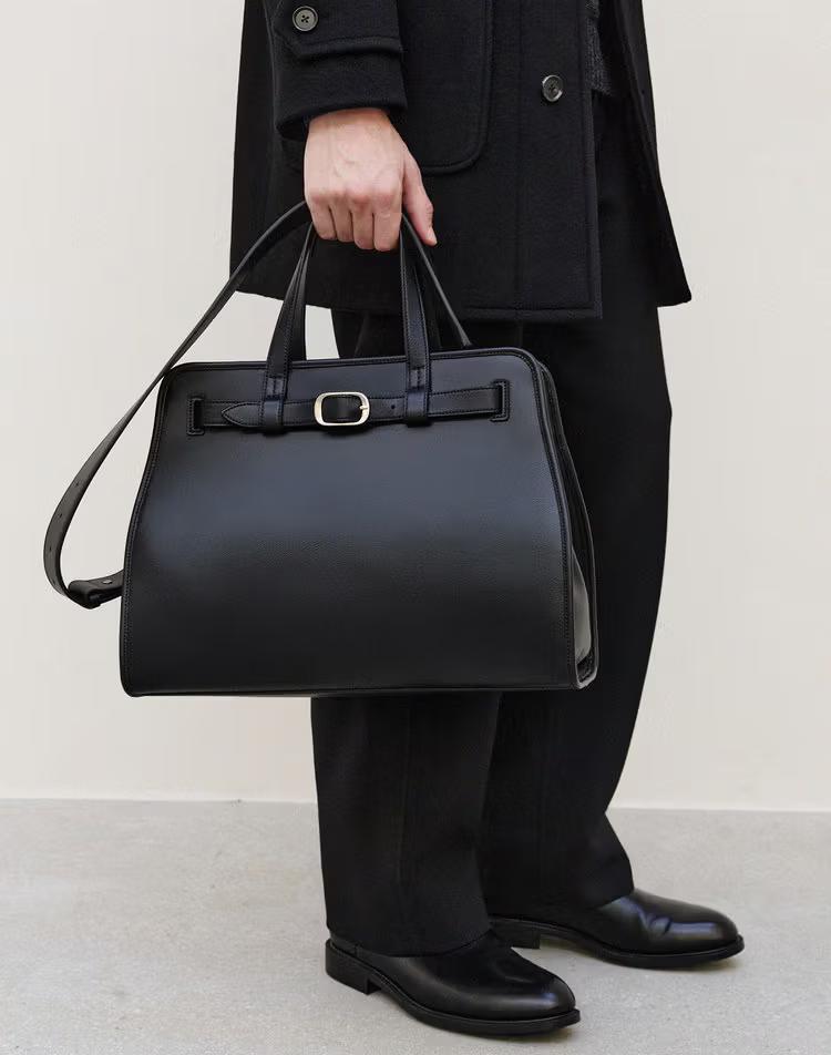 젠더리스《Alle Tote》프리미엄 램스킨 블랙 토트 숄더백