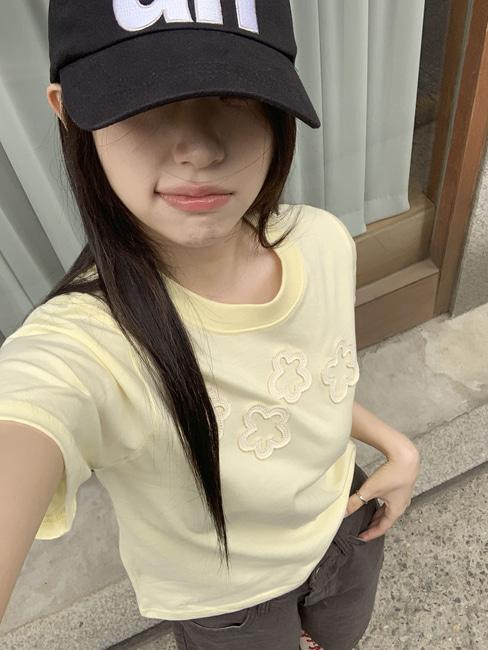 시프트에잇 [빈티지♡] 그인 플라워 패치 반팔 티셔츠 5color