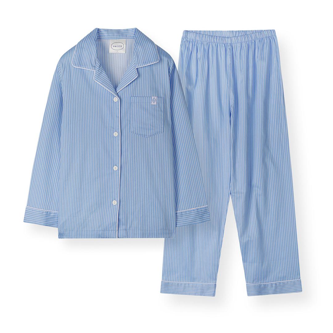 <b style="font-weight: 600 !important