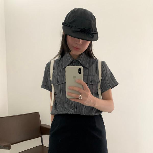 • Carlic pocket shirt