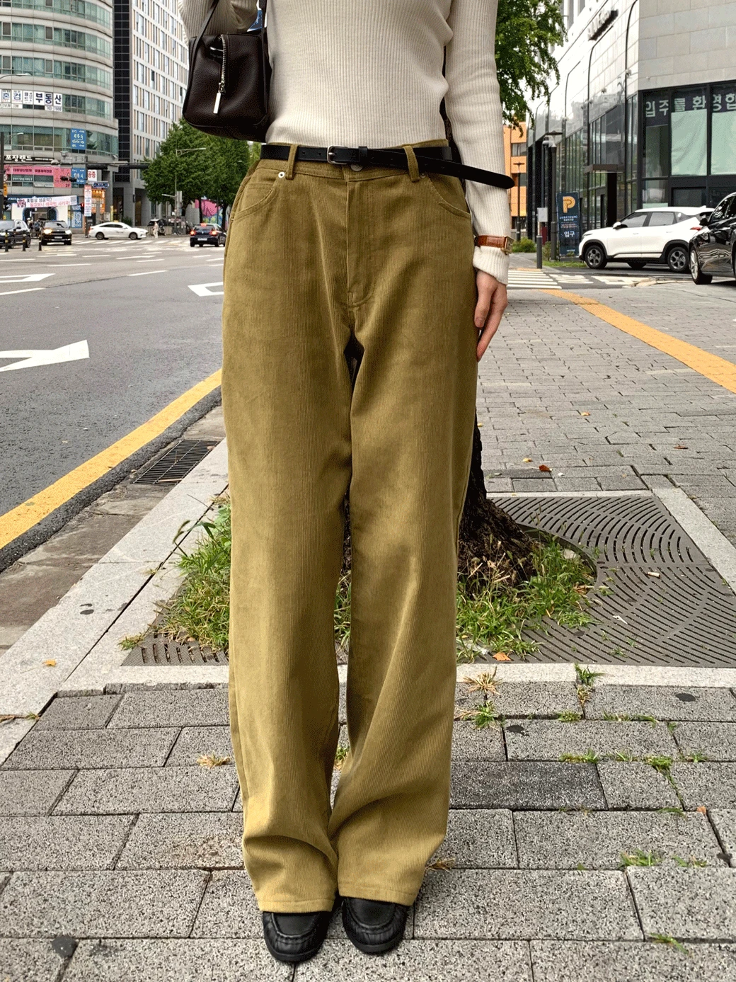DT. Corduroy Semi-Wide Pants