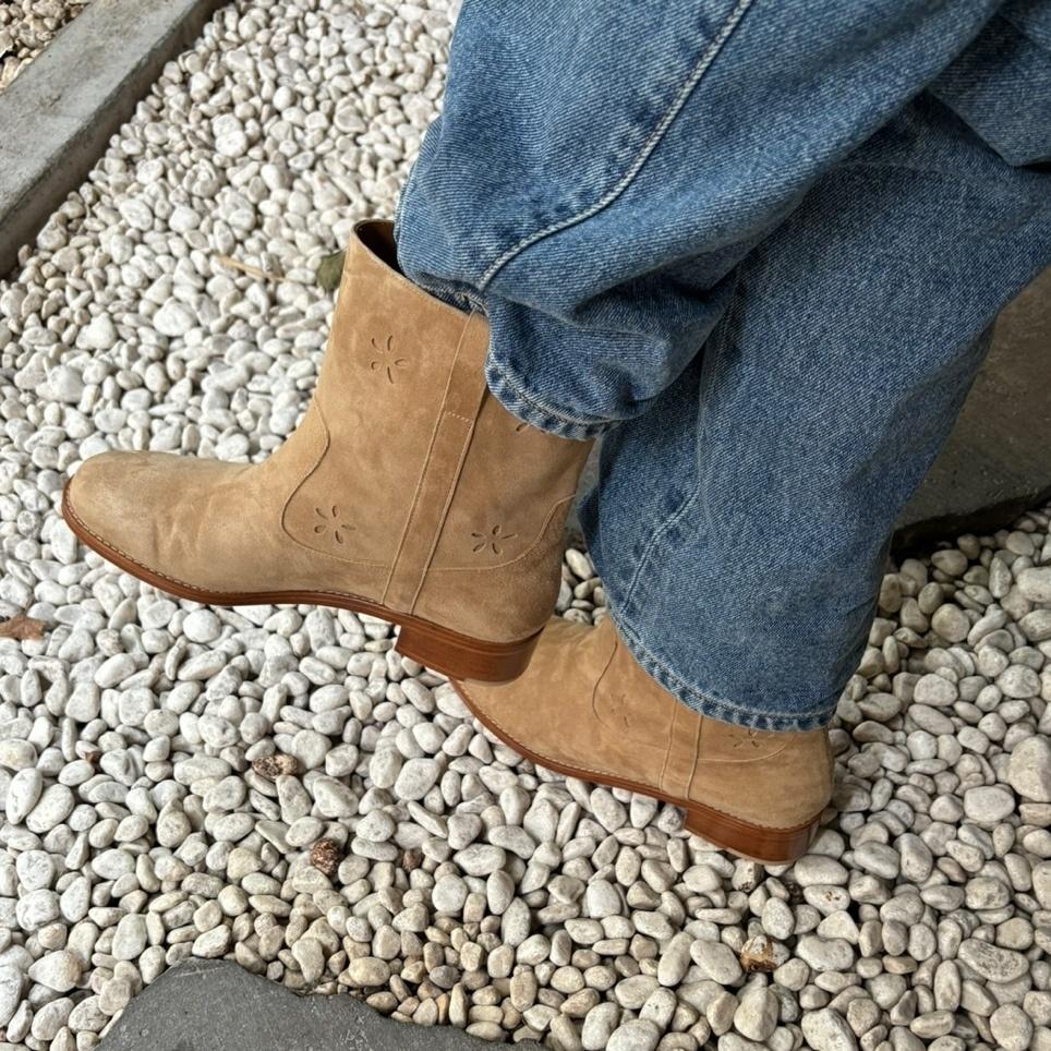 [단독] Willa Signature Boots_Camel