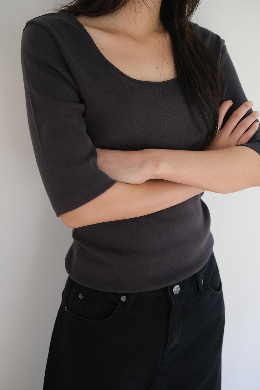 Slim fit u neck tshirt (3col)