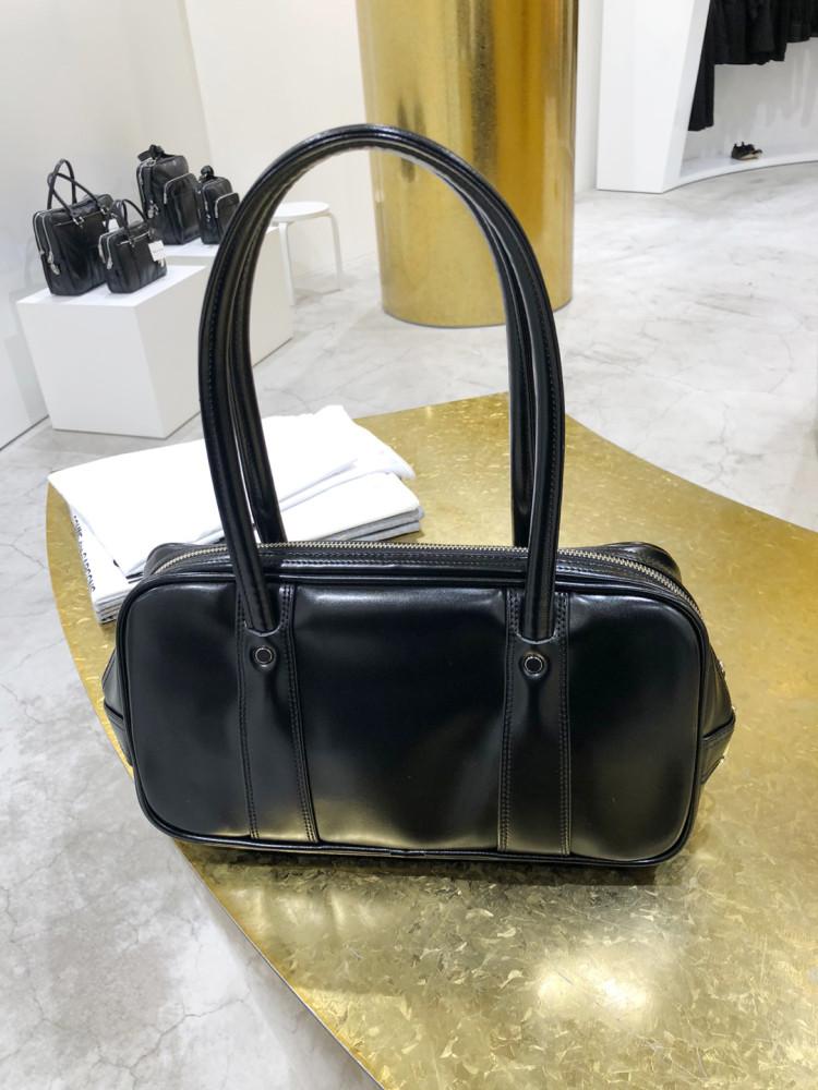 꼼데가르송 아오야마 더블지퍼 숄더 레더백ozk212 1 1 : 아임재팬