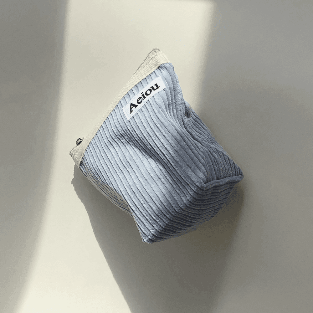 Aeiou Basic Pouch (M size) ice blue Corduroy