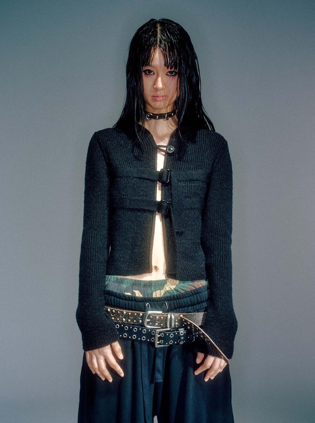 KANNA BUCKLE HOODIE CARDIGAN BLACK