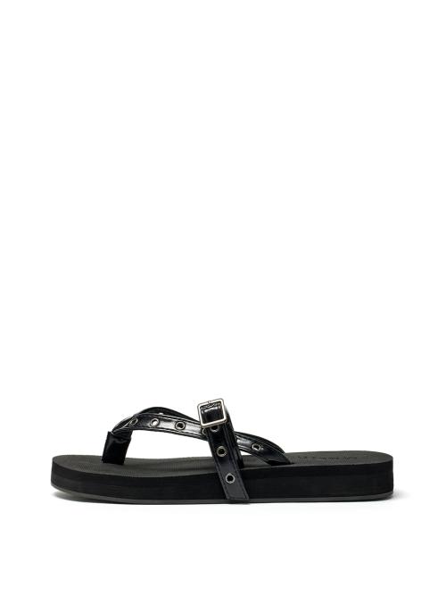 BUCKLE EYELET SLIPPERS IN BLACK