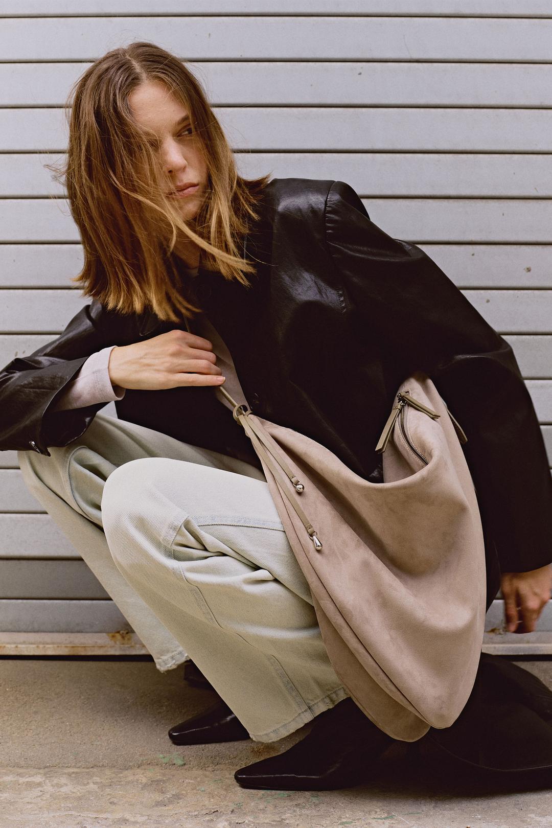 REN Shoulder Suede B019-M7