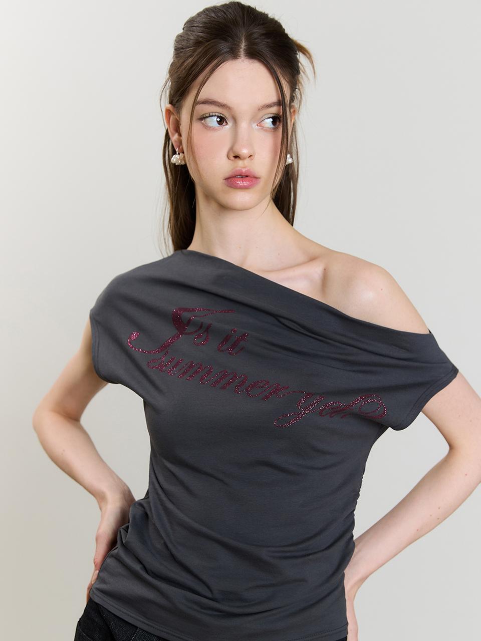 SM GLITTER OFFSHOULDER TEE(CHARCOAL)
