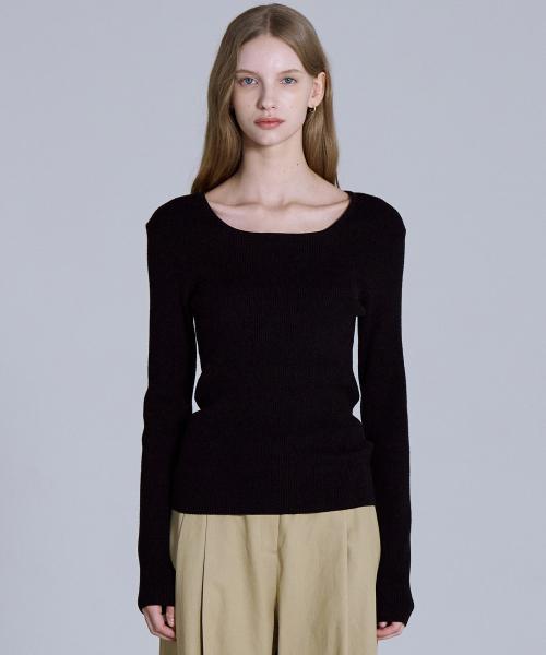 여성 스퀘어넥 긴팔스웨터 블랙 LYKT7204