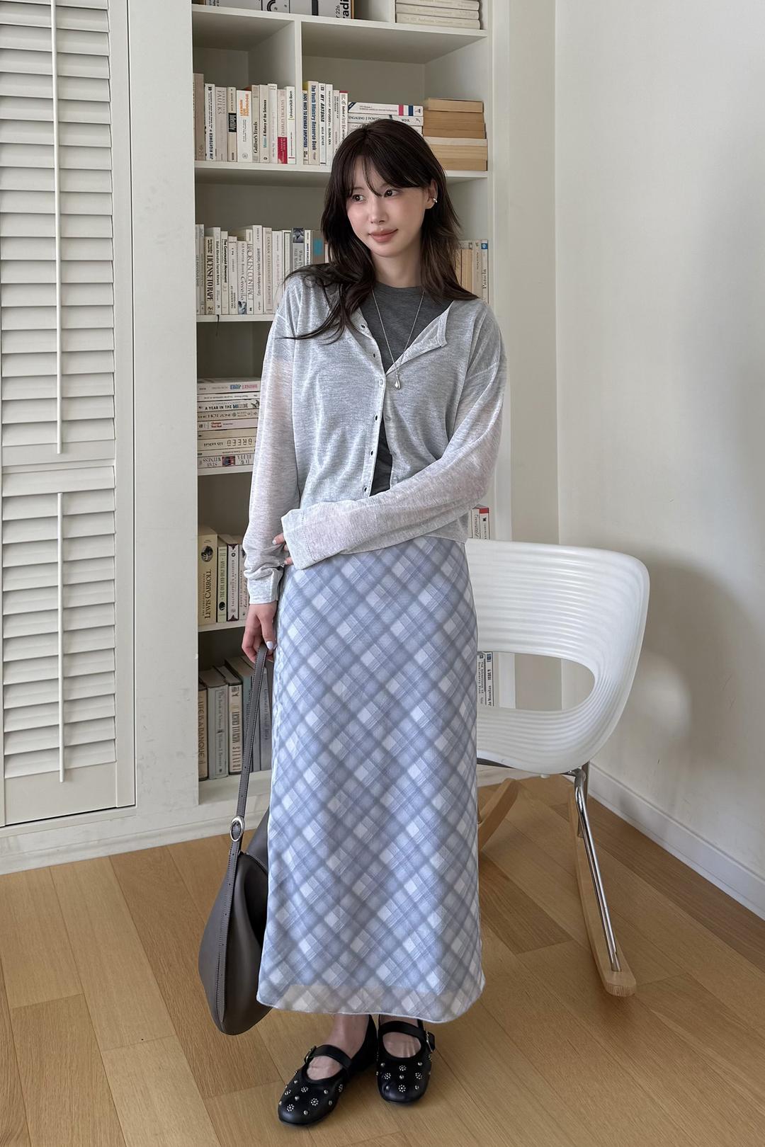 [예약판매] WOMAN 체크 시어 롱 스커트 [FOG GREY]