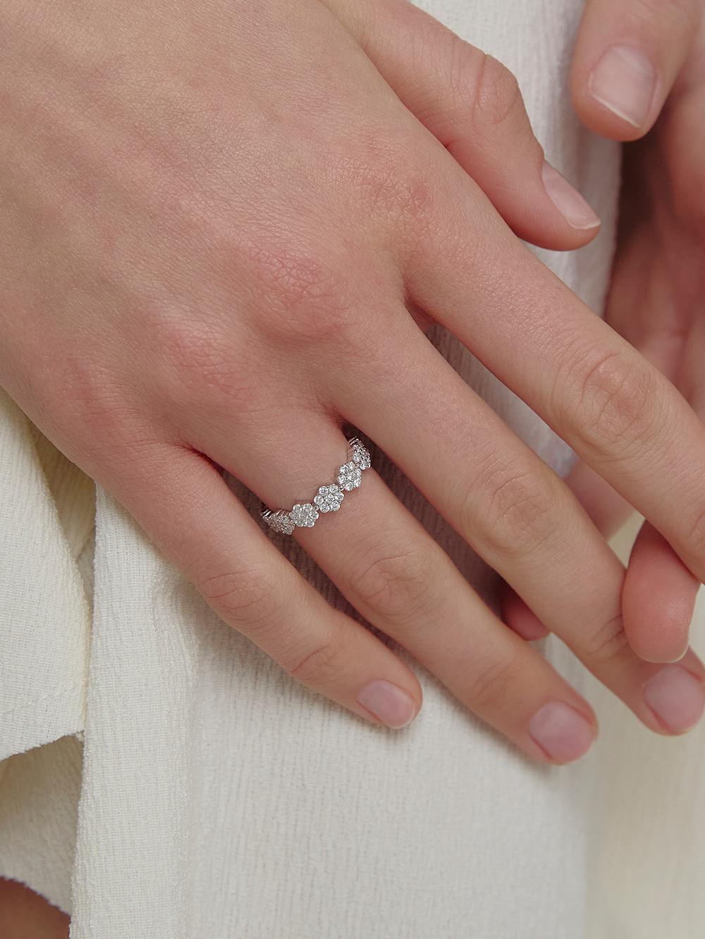 에센스 실버(W) 에클라 이터니티 반지 HL4R62420W9