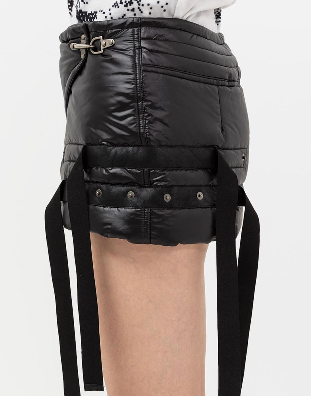 Escape Padded Skirt (Black)