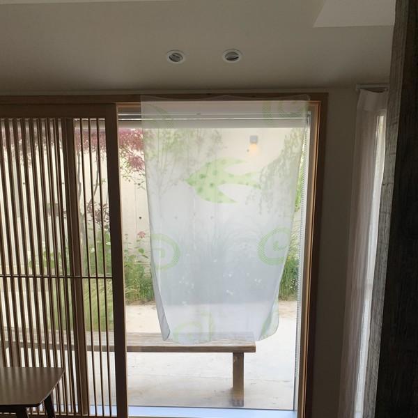 희미한 제비 집 ｢쉬폰｣