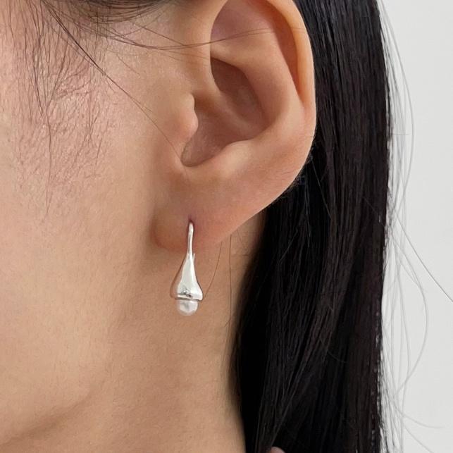 mini shell earring