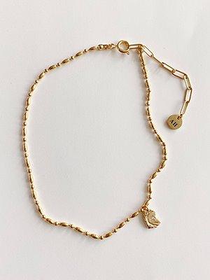 Biscuit Choker