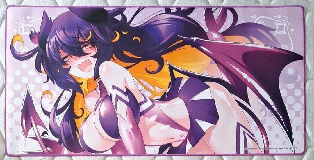 ボンバーガール　プルーン　サキュバスチア　デスクマット