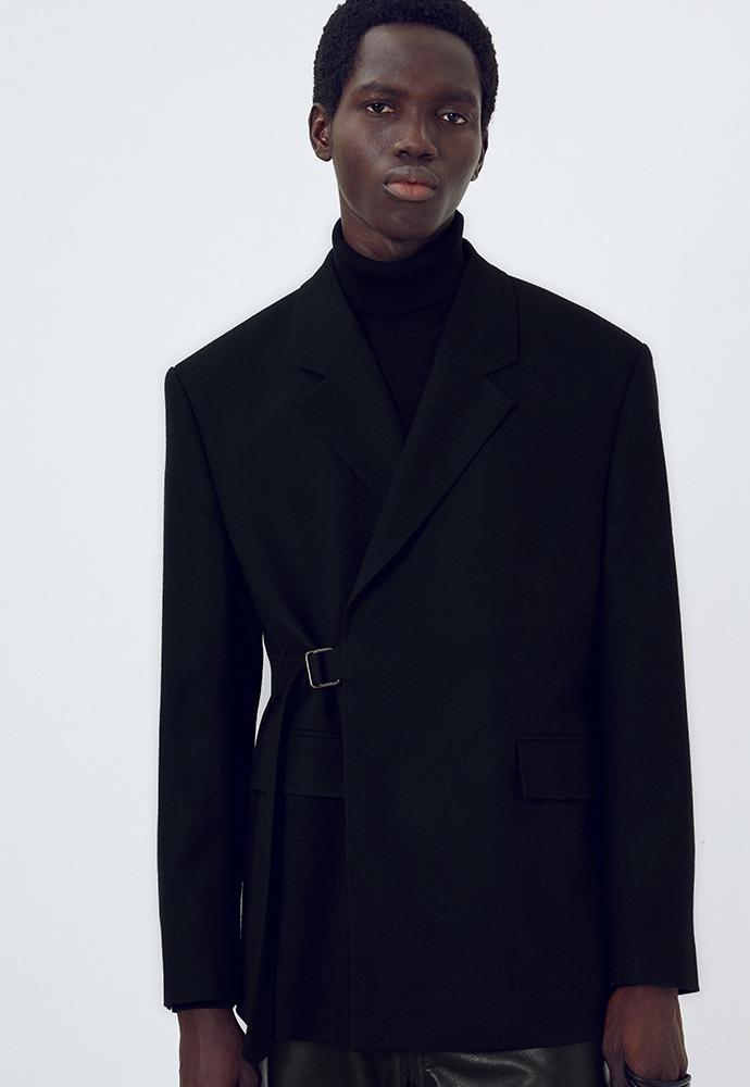 Wool and Cashmere Belted Blazer_ Black