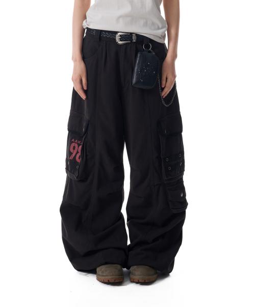 98 Knee Pin-Tuck Contrast Cargo Pants (Black)
