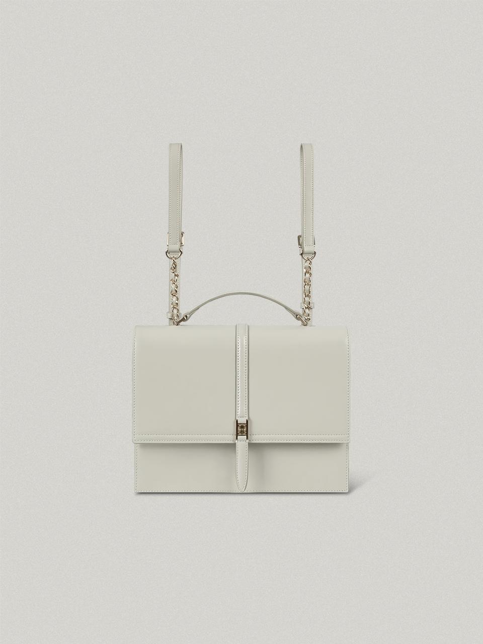 Classic Logo Hallie Backpack Ecru - plain클래식 로고 할리 백팩 - 플레인
