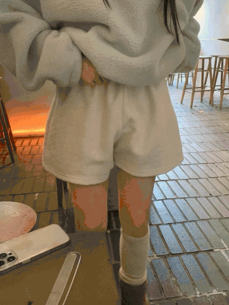 A winter hlaf pants