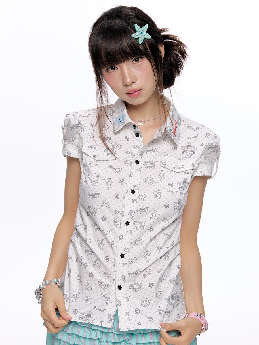 BETWEENAND X SUISO Pinch Waist Full Print Shirt